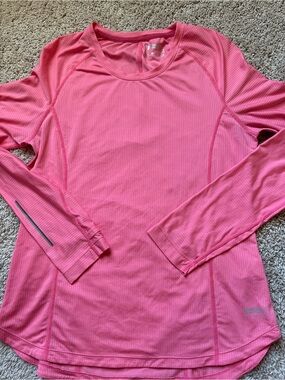 Women’s Long-Sleeve Performance Tee in Pink
